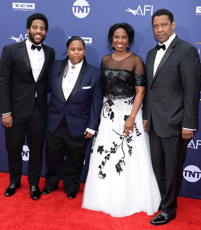 Denzel Washington Poses With Wife Pauletta & Kids