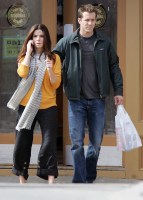 U.S actors Sandra Bullock and Ryan Reynolds on set of their new movie "The Proposal" filming in Rockport, Massachusetts on April 14, 2008.
Photo by Charles Guerin/ABACAPRESS.COM (Mega Agency TagID: MEGAR29504_19.jpg) [Photo via Mega Agency]