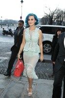 American Singer Katy Perry pictured out and about during French Fashion Week in Paris, France.UK RIGHTS ONLYPictured: Katy PerryRef: SPL4021642 010312 NON-EXCLUSIVEPicture by: Flynetpictures.com / SplashNews.comSplash News and PicturesUSA: +1 310-525-5808London: +44 (0)20 8126 1009Berlin: +49 175 3764 166photodesk@splashnews.comWorld Rights