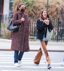 Actress Katie Holmes and daughter Suri enjoying a sunday afternoon together, all smiles and laughs in Soho, New York City, NY, USA on March 20, 2022. Katie is showing off her nose and ear piercing. Photo by Dylan Travis/ABACAPRESS.COM

Pictured: Katie Holmes,Suri Cruise
Ref: SPL5297803 200322 NON-EXCLUSIVE
Picture by: AbacaPress / SplashNews.com

Splash News and Pictures
USA: +1 310-525-5808
London: +44 (0)20 8126 1009
Berlin: +49 175 3764 166
photodesk@splashnews.com

United Arab Emirates Rights, Australia Rights, Bahrain Rights, Canada Rights, Greece Rights, India Rights, Israel Rights, South Korea Rights, New Zealand Rights, Qatar Rights, Saudi Arabia Rights, Singapore Rights, Thailand Rights, Taiwan Rights, United Kingdom Rights, United States of America Rights