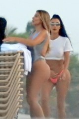 Miami Beach, FL  - *EXCLUSIVE* Kim Kardashian does a bikini photo shoot on the beach in Florida, with her best friend Larsa Pippen. The group appeared startled when they noticed the paparazzi and they quickly covered up and left the beach with their photographer.

Pictured: Kim Kardashian, Larsa Pippen

BACKGRID USA 16 AUGUST 2018 

BYLINE MUST READ: DAME / BACKGRID

USA: +1 310 798 9111 / usasales@backgrid.com

UK: +44 208 344 2007 / uksales@backgrid.com

*UK Clients - Pictures Containing Children
Please Pixelate Face Prior To Publication*