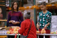 Malia Obama Photos