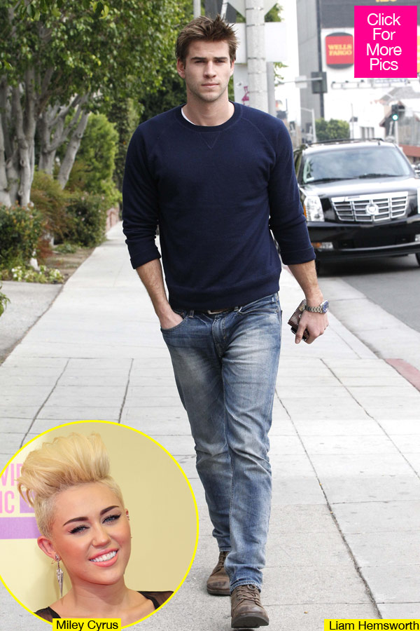 Liam Hemsworth Street Fight