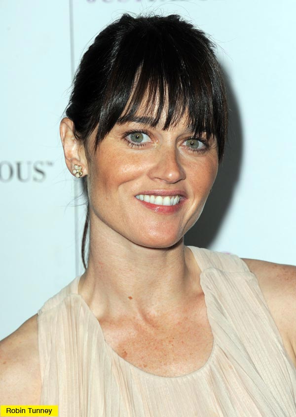 Robin Tunney Engaged