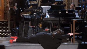 Melissa McCarthy Falls