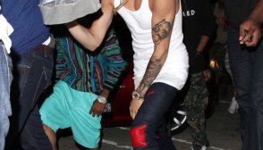 Justin Bieber Peeing