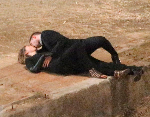 Robert Pattinson Sex Scenes
