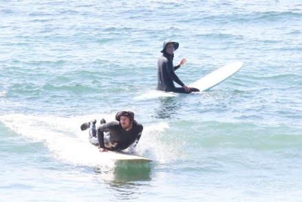 Malibu, CA  - *EXCLUSIVE*  - Actors Adam Brody and Leighton Meester get their surf on in Malibu. The couple suited up in wetsuits and enjoyed their morning riding waves. Leighton carries her surfboard as she walks back to land.

Pictured: Adam Brody and Leighton Meester

BACKGRID USA 17 MARCH 2022 

USA: +1 310 798 9111 / usasales@backgrid.com

UK: +44 208 344 2007 / uksales@backgrid.com

*UK Clients - Pictures Containing Children
Please Pixelate Face Prior To Publication*