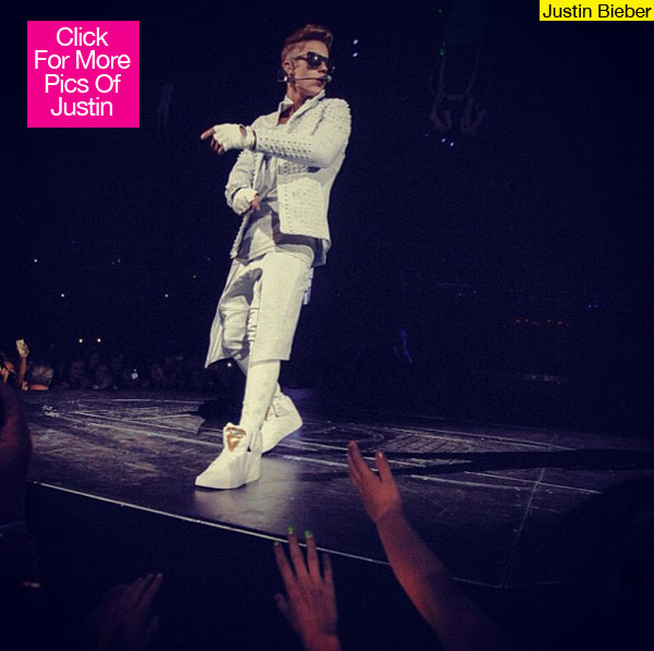 Justin Bieber Storms Off Stage
