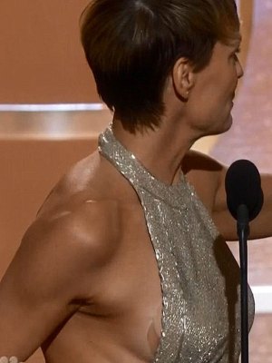 Robin Wright Wardrobe Malfunction