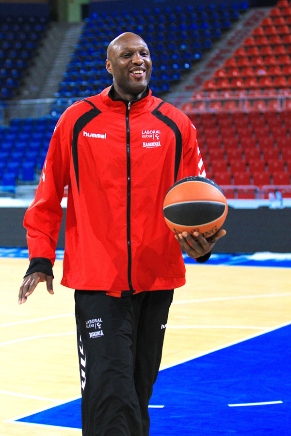 Lamar Odom Quits Spanish Basketball Team