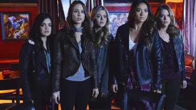 Pretty Little Liars Finale Recap Ezra Gets Shot