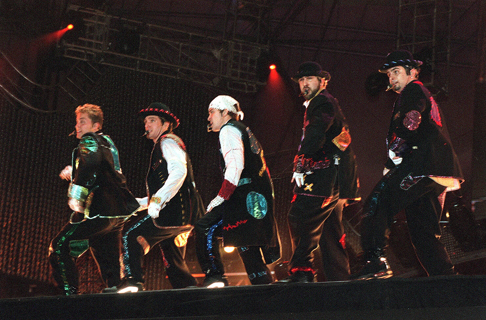 FIVE: ROCK IN RIO , BRAZIL, 2001