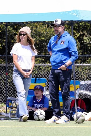 Los Angeles, CA  - Ex couple and proud parents Jason Sudeikis and Olivia Wilde put their differences aside to watch their son Otis play soccer in Los Angeles. The once feuding stars even shared a hug while arriving at the match!

Pictured: Jason Sudeikis, Olivia Wilde

BACKGRID USA 6 MAY 2023 

USA: +1 310 798 9111 / usasales@backgrid.com

UK: +44 208 344 2007 / uksales@backgrid.com

*UK Clients - Pictures Containing Children
Please Pixelate Face Prior To Publication*