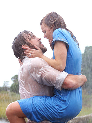 Editorial use only. No book cover usage.Mandatory Credit: Photo by New Line/Kobal/Shutterstock (5884324c)Ryan Gosling, Rachel McAdamsThe Notebook - 2004Director: Nick CassavetesNew LineUSAScene StillDramaN'oublie jamais