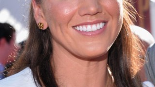 Hope Solo Bio