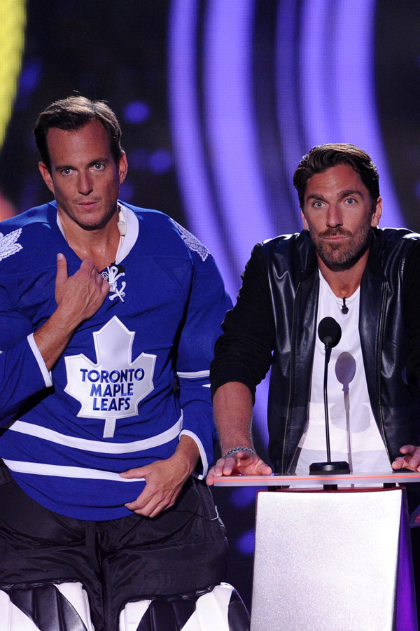 Henrik-Lundqvist-Will-Arnett--2014-nickolodeon-kids-choice-sports-awards