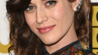 Lizzy Caplan
