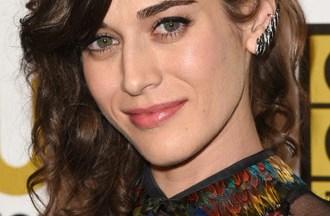 Lizzy Caplan