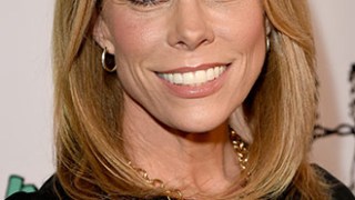 Cheryl Hines Bio
