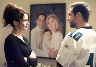 Editorial use only. No book cover usage.Mandatory Credit: Photo by Mirage Enterprises/Kobal/Shutterstock (5884482i)Jennifer Lawrence, Bradley CooperSilver Linings Playbook - 2012Director: David O. RussellMirage EnterprisesUSAScene StillHappiness Therapy