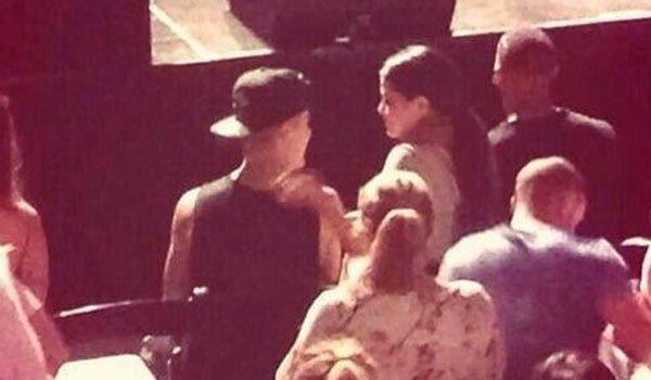 Justin Beiber Selena Gomez Church