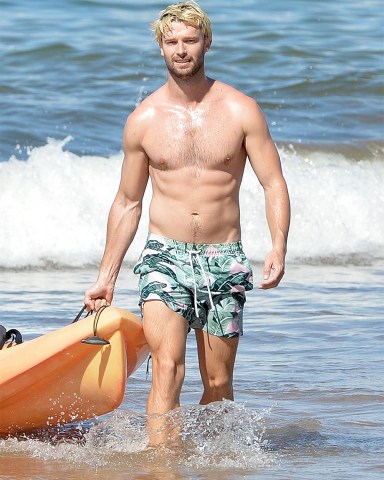 Maui, HI  - *EXCLUSIVE*  - Patrick Schwarzenegger and a group of friends got in some kayaking in Maui today. Schwarzenegger showed off his new blond locks as well as his bulging muscles while out enjoying the beautiful Maui weather and clear blue waters.

Pictured: Patrick Schwarzenegger

BACKGRID USA 16 JANUARY 2022 

BYLINE MUST READ: Stewy / BACKGRID

USA: +1 310 798 9111 / usasales@backgrid.com

UK: +44 208 344 2007 / uksales@backgrid.com

*UK Clients - Pictures Containing Children
Please Pixelate Face Prior To Publication*