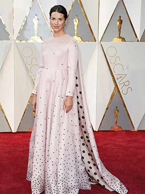 Amelia Warner