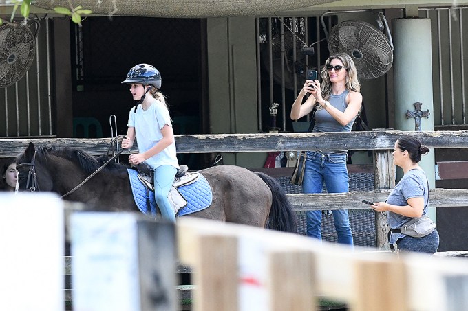 Gisele Bundchen takes photos of her daughter Vivian