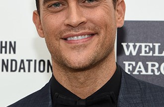 Cheyenne Jackson Celebrity Profile