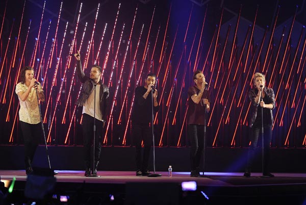 One Direction Singing Zayn Malik Solo Parts