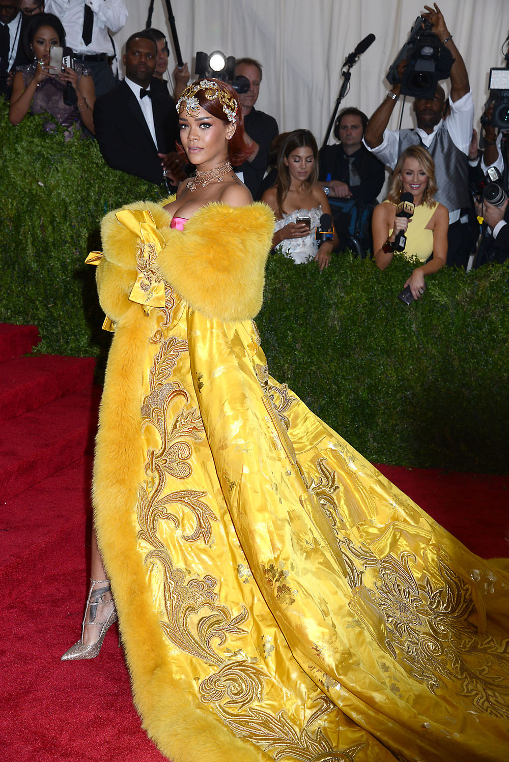 Rihanna attends the Costume Institute Benefit at The Metropolitan Museum of Art on May 4, 2015 celebrating the opening of China: Through the Looking Glass in New York, New York, USA.

photo by Robin Platzer/Twin Images/Photoshot
 Newscom/(Mega Agency TagID: ptsphotoshottwo726485.jpg) [Photo via Mega Agency]