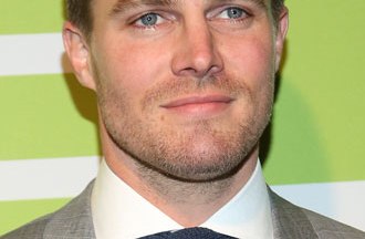 Stephen Amell Celebrity Profile