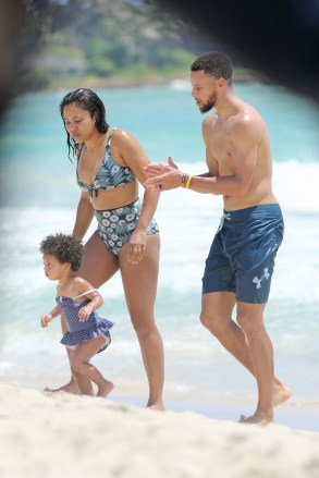 Kailua, HI  - *EXCLUSIVE*  - NBA superstar Stephen Curry and his family were seen enjoying a lovely day on the beach in Kailua, Hawaii. Steph enjoyed a couple of beers before going for a swim with his wife Ayesha and their two daughters Ryan and Riley.

Pictured: Stephen Curry

BACKGRID USA 22 JUNE 2017 

USA: +1 310 798 9111 / usasales@backgrid.com

UK: +44 208 344 2007 / uksales@backgrid.com

*UK Clients - Pictures Containing Children
Please Pixelate Face Prior To Publication*