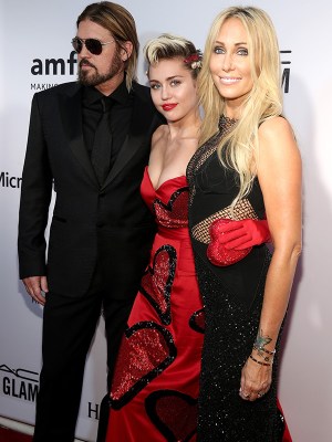 Tish Cyrus nip slip
