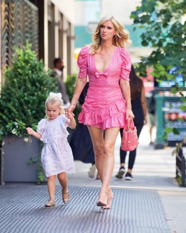 Nicky Hilton Rothschild Wears Barbie Pink Dress While Getting Lunch at Cipriani with her Daughter
Nicky Hilton Wears Barbie Pink Dress While Getting Lunch at Cipriani with her Daughter, New York, USA - 15 Sep 2021