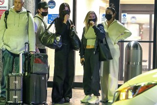 Palm Beach, FL  - *EXCLUSIVE*  -Selena Gomez, Brooklyn Beckham, Nicola Peltz and Selena's BFF Raquelle Stevens are ready for a flight out of Miami over the weekend after spending the Thanksgiving holiday together. The group moves through the terminal together keeping their heads down and remaining lowkey. Brooklyn travels with his dog on a leash and his wife Nicola is seen carrying a small puppy in her bag.

Pictured: Nicola Peltz, Brooklyn Beckham, Selena Gomez, Raquelle Stevens

BACKGRID USA 29 NOVEMBER 2022 

USA: +1 310 798 9111 / usasales@backgrid.com

UK: +44 208 344 2007 / uksales@backgrid.com

*UK Clients - Pictures Containing Children
Please Pixelate Face Prior To Publication*