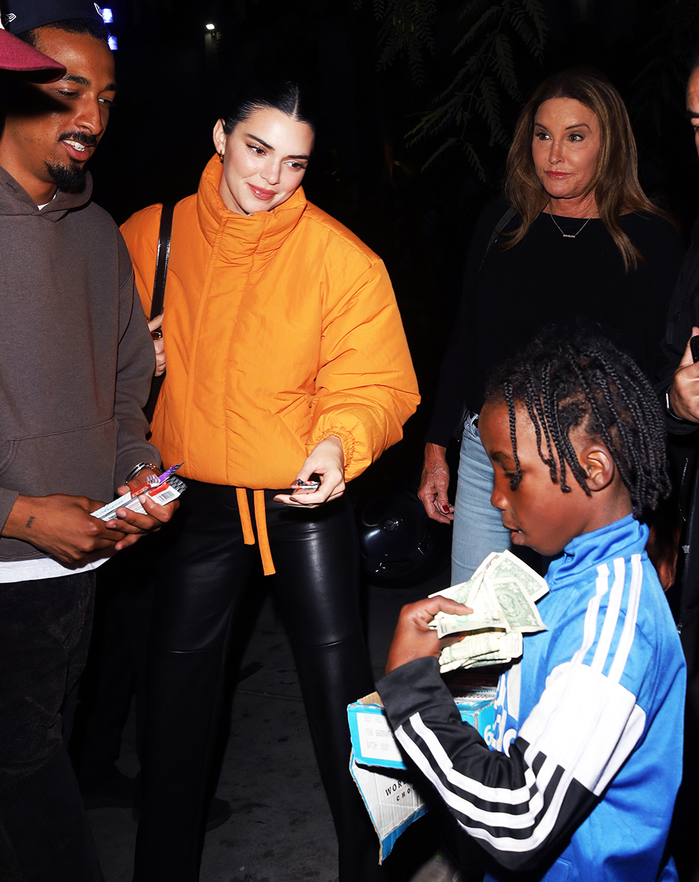 Kendall Jenner and friends buy some candy from a young street vendor as she and father Caitlyn Jenner head to the Clippers Game at Crypto.com Arena in Los Angeles, CA.

Pictured: Kendall Jenner,Caitlyn Jenner
Ref: SPL5496636 231022 NON-EXCLUSIVE
Picture by: Damian Avitia / London Entertainment / SplashNews.com

Splash News and Pictures
USA: +1 310-525-5808
London: +44 (0)20 8126 1009
Berlin: +49 175 3764 166
photodesk@splashnews.com

World Rights