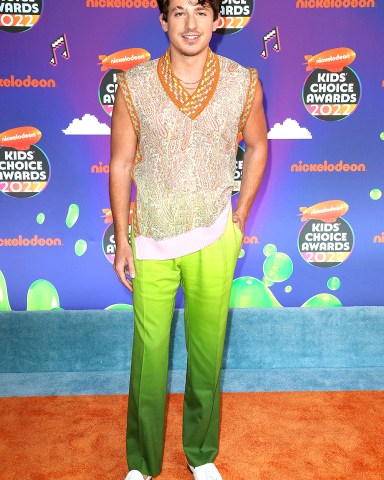 Charlie Puth
Nickelodeon Kids' Choice Awards 2022, Arrivals, Santa Monica, Los Angeles, USA - 09 Apr 2022
Wearing Etro Same Outfit as catwalk model *12139631a
