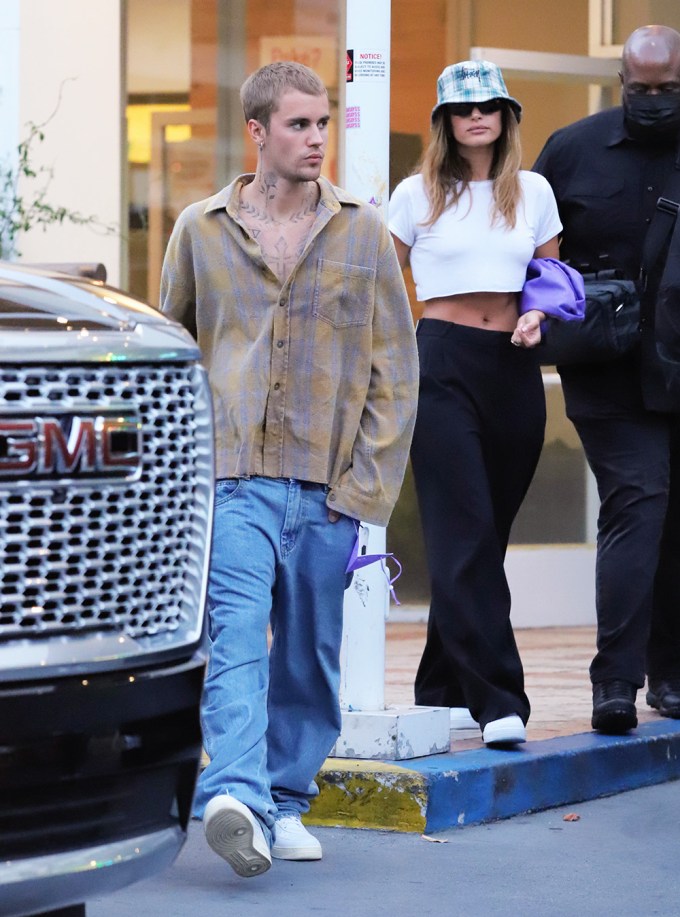 Justin Bieber And Hailey Baldwin Grab Sushi