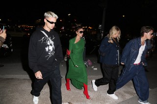 The Beckham family (Victoria, Harper, David, Cruz, Brooklyn and Nicola Peltz) seen on their way to have a dinner party at La Girafe in Paris on september 30th 2022. 30 Sep 2022 Pictured: Cruz, Victoria Beckham, Nicola Peltz and Brooklyn. Photo credit: KCS Presse / MEGA TheMegaAgency.com +1 888 505 6342 (Mega Agency TagID: MEGA902951_043.jpg) [Photo via Mega Agency]