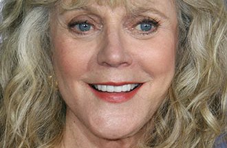 Blythe Danner Bio