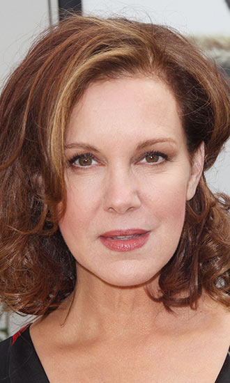 Elizabeth Perkins Celebrity Bio