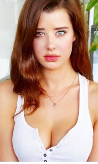 Sarah McDaniel Celebrity Profile