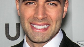Jencarlos Canela Celebrity bio