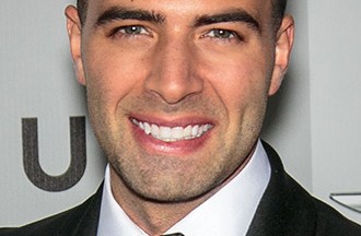 Jencarlos Canela Celebrity bio
