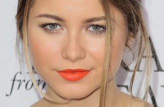 Sofia Reyes Bio