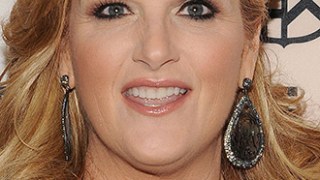 Trisha Yearwood Celebrity Bio