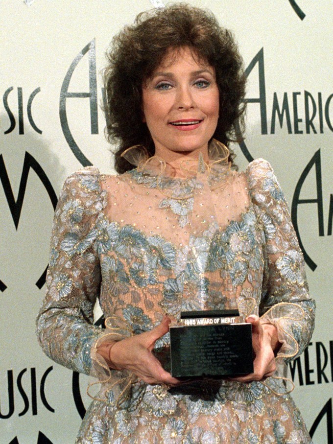 Loretta Lynn Wins A 1984 AMA