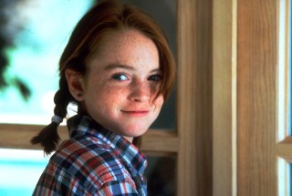 Editorial use only. No book cover usage.
Mandatory Credit: Photo by Disney/Kobal/Shutterstock (5878832j)
Lindsay Lohan
The Parent Trap - 1998
Director: Nancy Meyers
Walt Disney
USA
Scene Still
Re-Make
Family
A nous 4